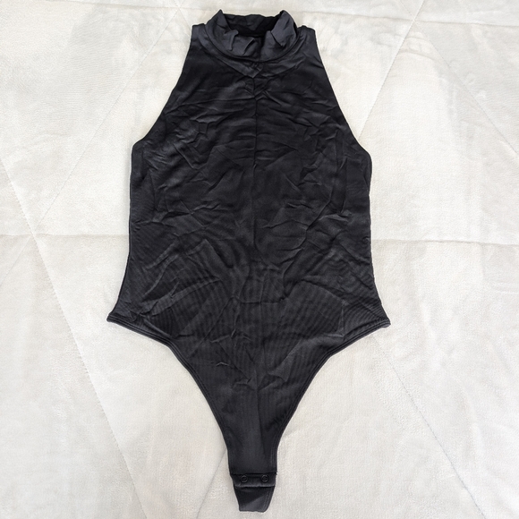Set of 3 Aritzia Bodysuits - Picture 11 of 14